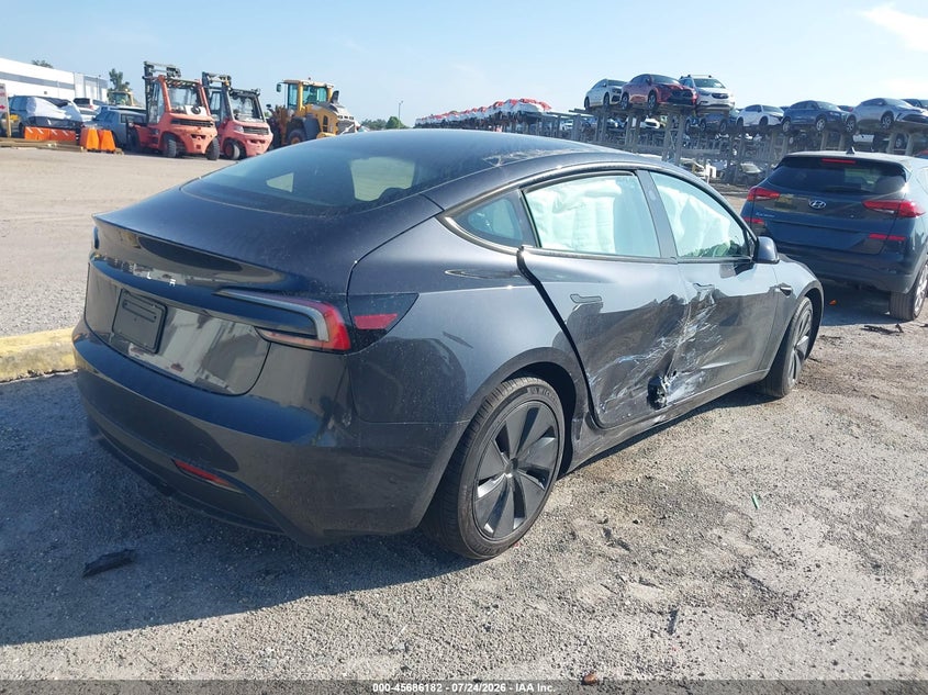 2025 Tesla Model 3 VIN 5YJ3E1EAXSF018886 IAAI salvage auction — SIDE, Wait Title, sold $13,900 on 2026-09-01 (photo 4)
