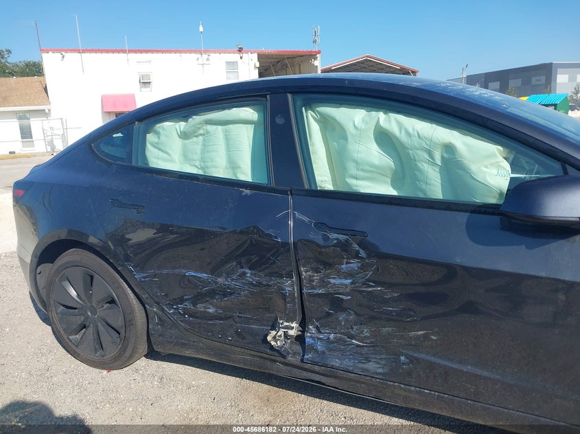 2025 Tesla Model 3 VIN 5YJ3E1EAXSF018886 IAAI salvage auction — SIDE, Wait Title, sold $13,900 on 2026-09-01 (photo 6)
