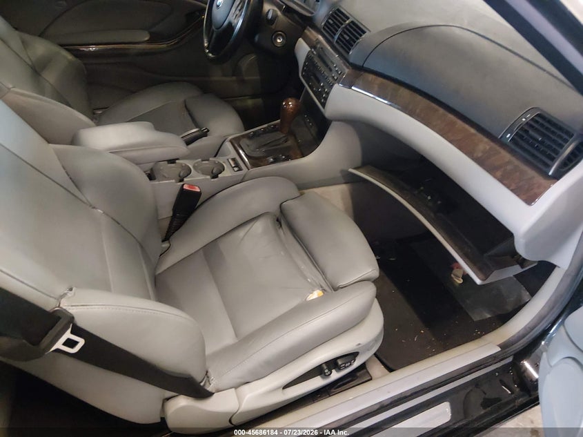 2004 BMW 3 series VIN WBABW33454PL24336 IAAI salvage auction — NORMAL WEAR, Clear (Tennessee), sold $600 on 2026-08-03 (photo 5)
