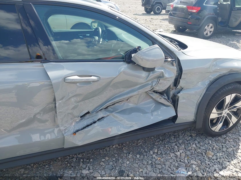 2025 Volvo V60 cross country VIN YV4L12WK5S2147613 IAAI salvage auction — RIGHT SIDE, Salvage Title, sold $13,350 on 2026-08-13 (photo 6)