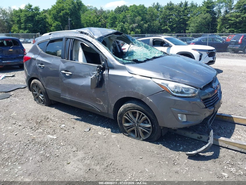 2015 Hyundai Tucson VIN KM8JUCAG0FU979943 IAAI salvage auction — ROLLOVER, Wait Title, sold $525 on 2026-08-01 (photo 1)