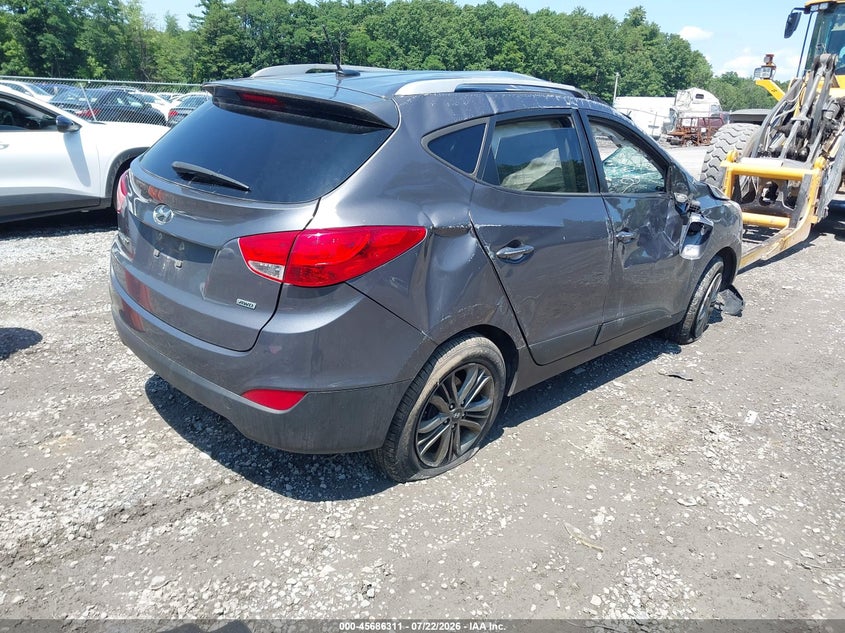2015 Hyundai Tucson VIN KM8JUCAG0FU979943 IAAI salvage auction — ROLLOVER, Wait Title, sold $525 on 2026-08-01 (photo 4)