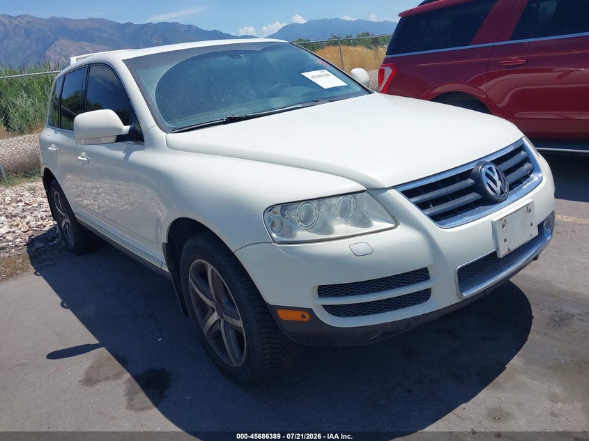 2004 Volkswagen Touareg VIN WVGCM67L84D021239 IAAI salvage auction — REAR END, Clear (Washington), sold $350 on 2026-08-06 (photo 1)