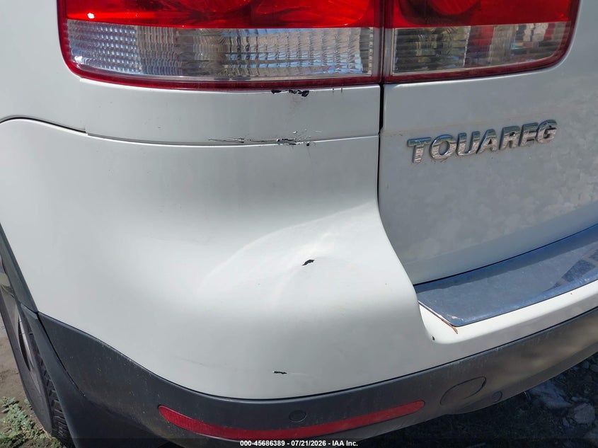 2004 Volkswagen Touareg VIN WVGCM67L84D021239 IAAI salvage auction — REAR END, Clear (Washington), sold $350 on 2026-08-06 (photo 6)