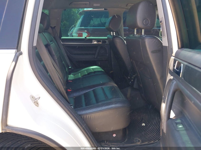 2004 Volkswagen Touareg VIN WVGCM67L84D021239 IAAI salvage auction — REAR END, Clear (Washington), sold $350 on 2026-08-06 (photo 8)
