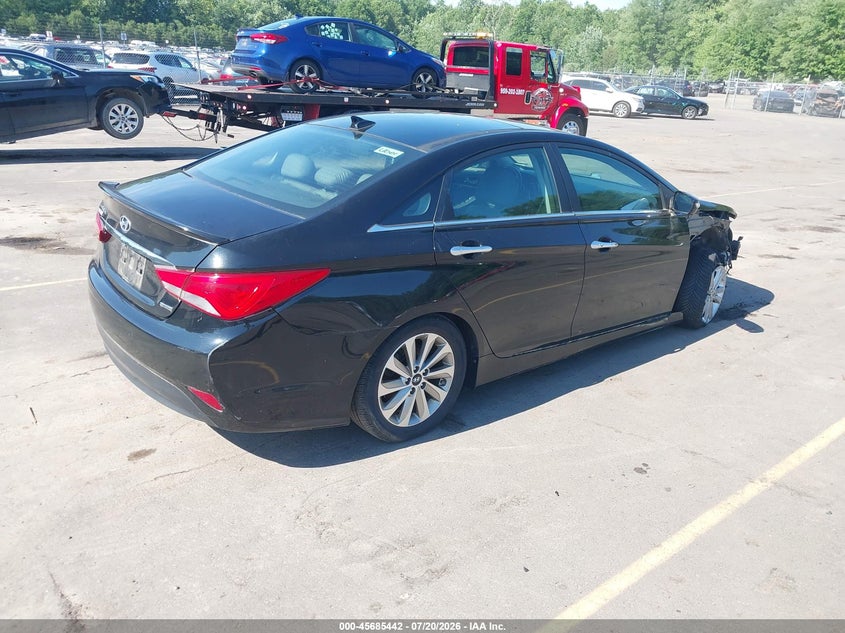 2014 Hyundai Sonata VIN 5NPEC4AC3EH923953 IAAI salvage auction — NORMAL WEAR, Clear (Massachusetts), sold $725 on 2026-08-01 (photo 4)