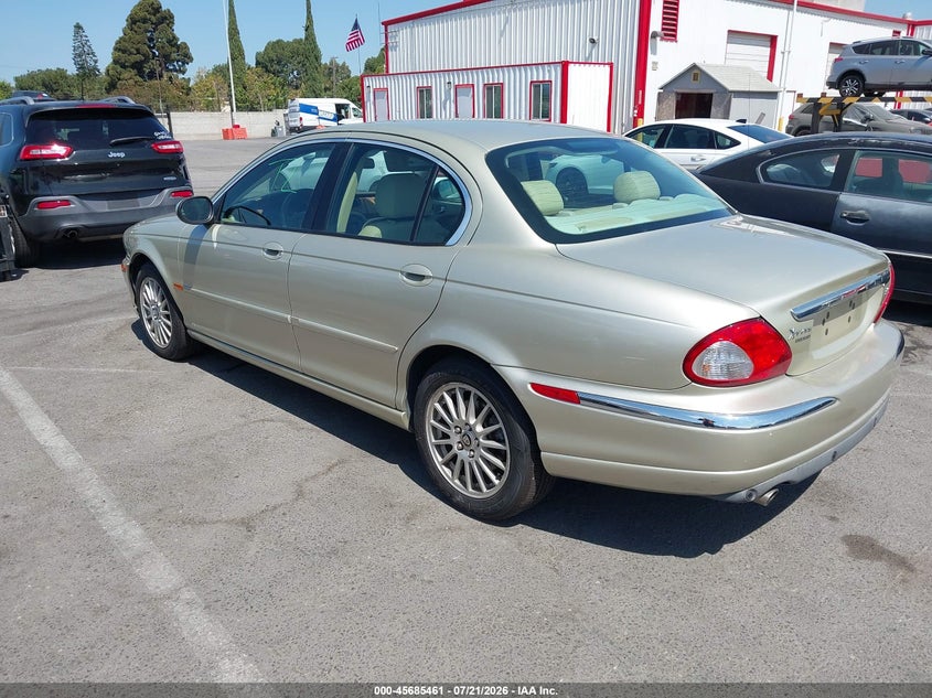 2007 Jaguar X type VIN SAJWA51A67WJ15710 IAAI salvage auction — RIGHT SIDE, Salvage (California), sold $25 on 2026-07-30 (photo 3)