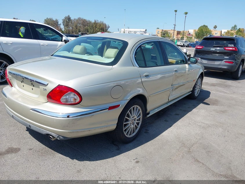 2007 Jaguar X type VIN SAJWA51A67WJ15710 IAAI salvage auction — RIGHT SIDE, Salvage (California), sold $25 on 2026-07-30 (photo 4)