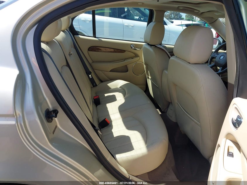 2007 Jaguar X type VIN SAJWA51A67WJ15710 IAAI salvage auction — RIGHT SIDE, Salvage (California), sold $25 on 2026-07-30 (photo 8)