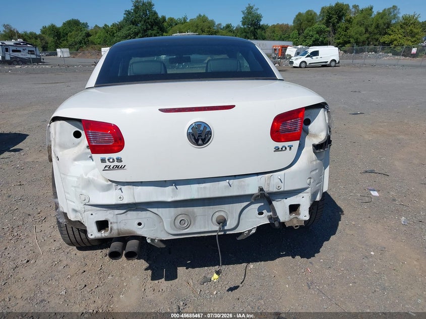 2011 Volkswagen Eos VIN WVWFW7AH2BV002599 IAAI salvage auction — REAR END, Salvage (Virginia), sold $1,450 on 2026-08-18 (photo 6)