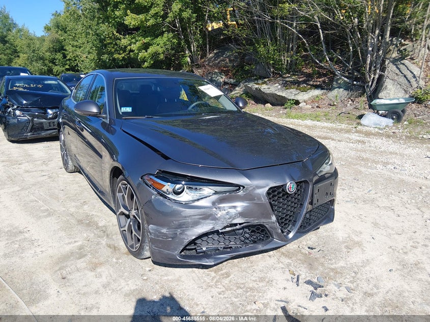 2019 Alfa romeo Giulia VIN ZARFANBN8K7615554 — IAAI salvage auction photo