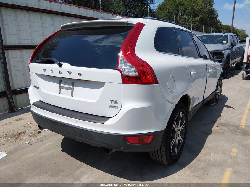 2013 Volvo Xc60 VIN YV4902DZ8D2376934 IAAI salvage auction — RIGHT FRONT, Salvage Title, sold $550 on 2026-08-13 (photo 4)