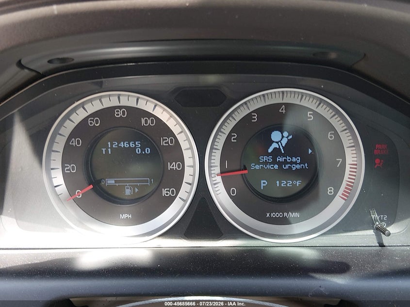 2013 Volvo Xc60 VIN YV4902DZ8D2376934 IAAI salvage auction — RIGHT FRONT, Salvage Title, sold $550 on 2026-08-13 (photo 7)