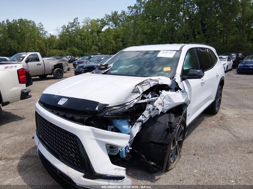 2026 Buick Enclave VIN 5GAEVBKS9TJ384572 IAAI salvage auction — LEFT FRONT, Salvage Title, sold $15,250 on 2026-08-25 (photo 2)