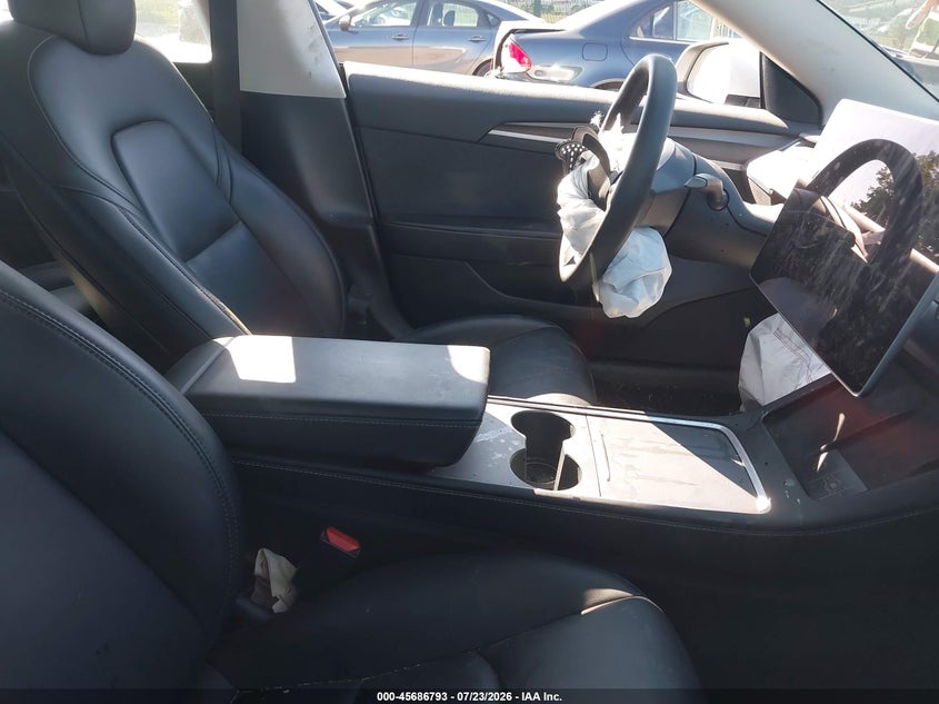 2022 Tesla Model 3 VIN 5YJ3E1EB2NF151672 IAAI salvage auction — FRONT END, Salvage Title, sold $5,400 on 2026-08-27 (photo 5)
