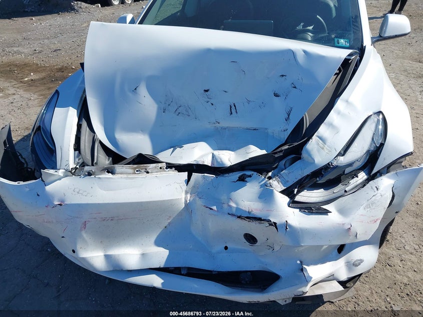 2022 Tesla Model 3 VIN 5YJ3E1EB2NF151672 IAAI salvage auction — FRONT END, Salvage Title, sold $5,400 on 2026-08-27 (photo 6)