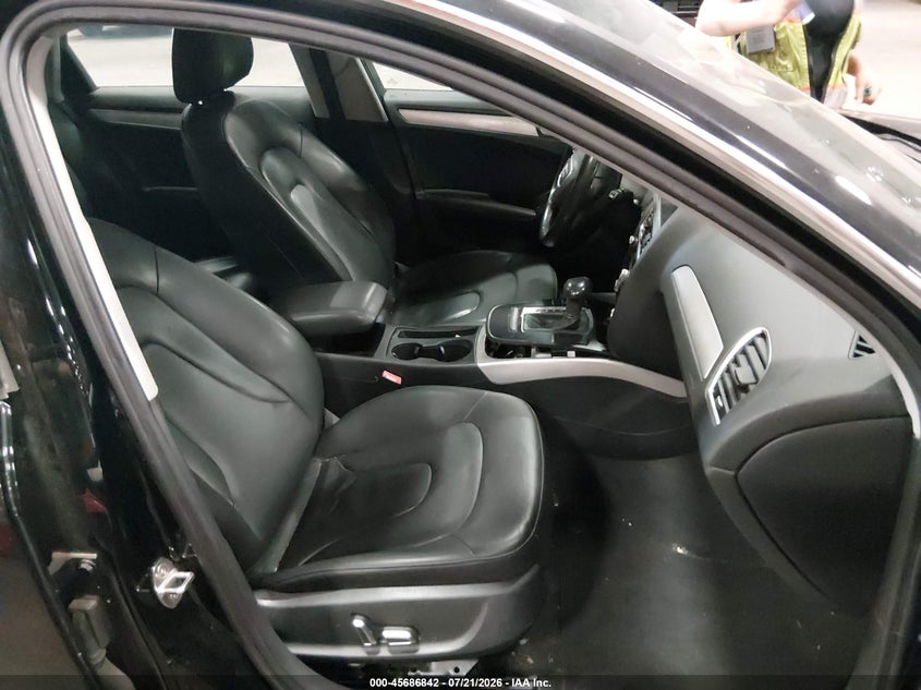 2013 Audi A4 VIN WAUEFAFL9DA054681 IAAI salvage auction — NORMAL WEAR, Clear (Oregon), sold $1,250 on 2026-08-01 (photo 5)