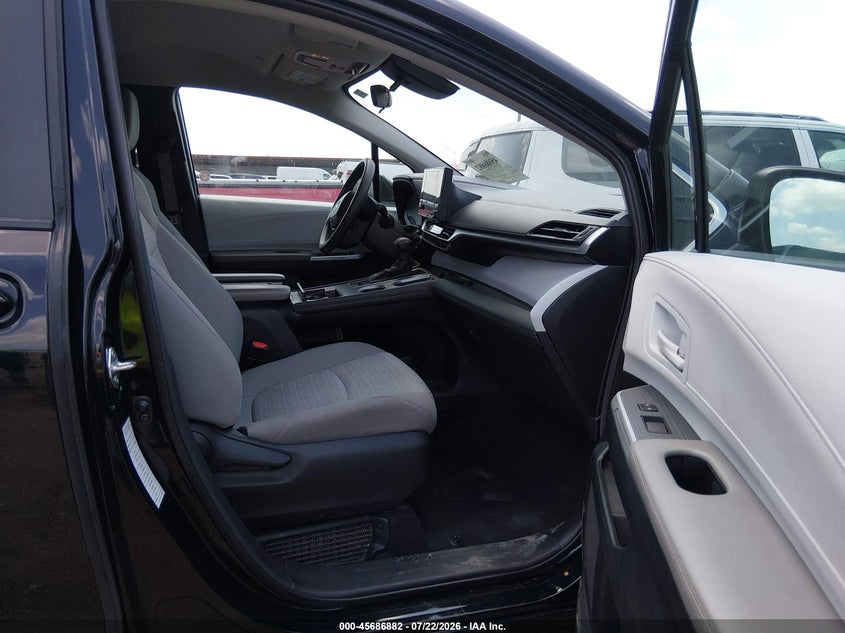 2025 Toyota Sienna VIN 5TDKRKEC7SS226873 IAAI salvage auction — LEFT FRONT, Salvage Title, sold $14,600 on 2026-07-28 (photo 5)