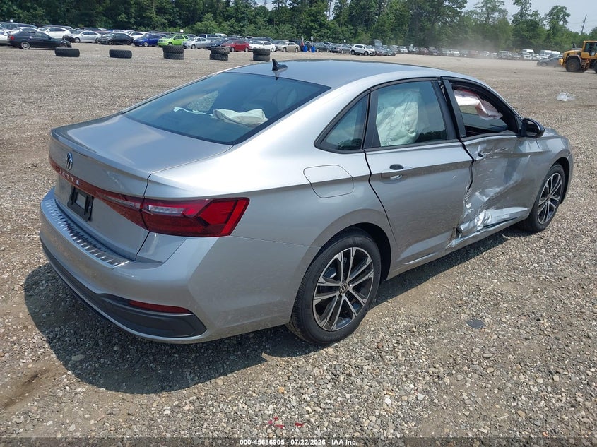 2026 Volkswagen Jetta VIN 3VWBW7BU8TM039384 IAAI salvage auction — SIDE, Salvage Title, sold $7,300 on 2026-08-22 (photo 4)