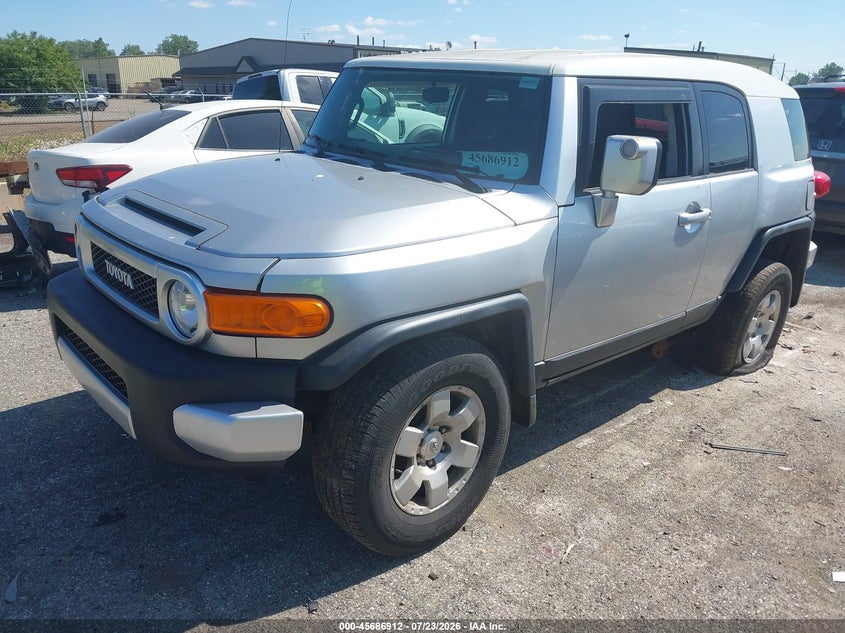 2007 Toyota Fj cruiser VIN JTEBU11F170046206 IAAI salvage auction — NORMAL WEAR, Clear (Michigan), sold $3,550 on 2026-08-01 (photo 2)