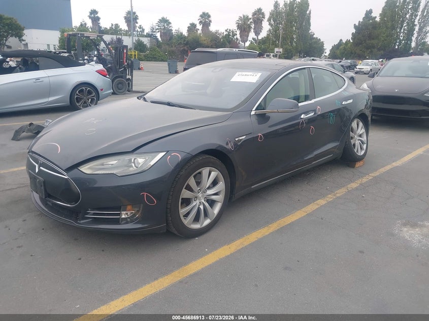 2014 Tesla Model s VIN 5YJSA1H17EFP62257 IAAI salvage auction — LEFT REAR, Wait Title, sold $2,450 on 2026-08-03 (photo 2)