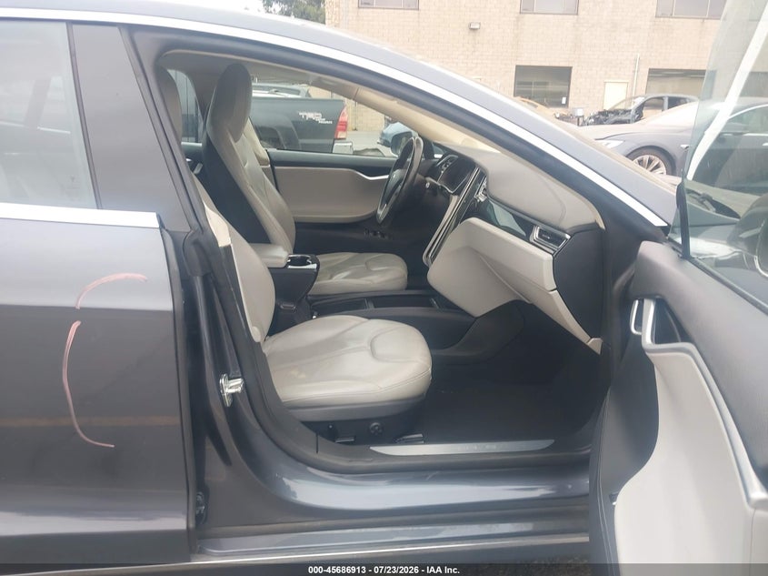 2014 Tesla Model s VIN 5YJSA1H17EFP62257 IAAI salvage auction — LEFT REAR, Wait Title, sold $2,450 on 2026-08-03 (photo 5)