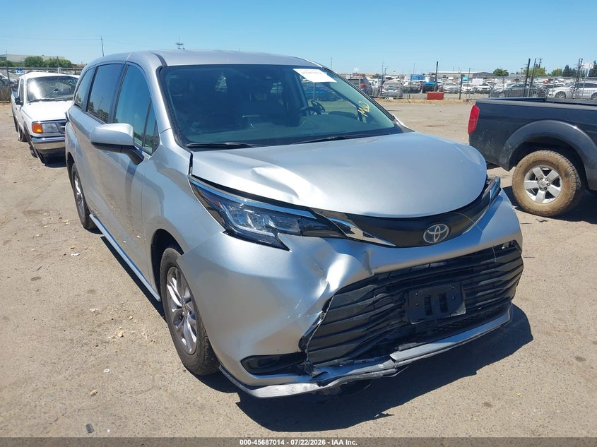 2022 Toyota Sienna VIN 5TDKSKFC6NS071725 — IAAI salvage auction photo