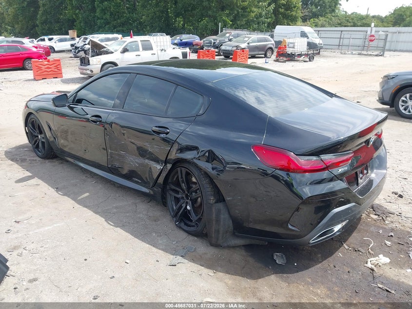2022 BMW 8er VIN WBAGV4C05NCH22606 IAAI salvage auction — RIGHT FRONT, Salvage (Georgia), sold $20,000 on 2026-10-14 (photo 3)