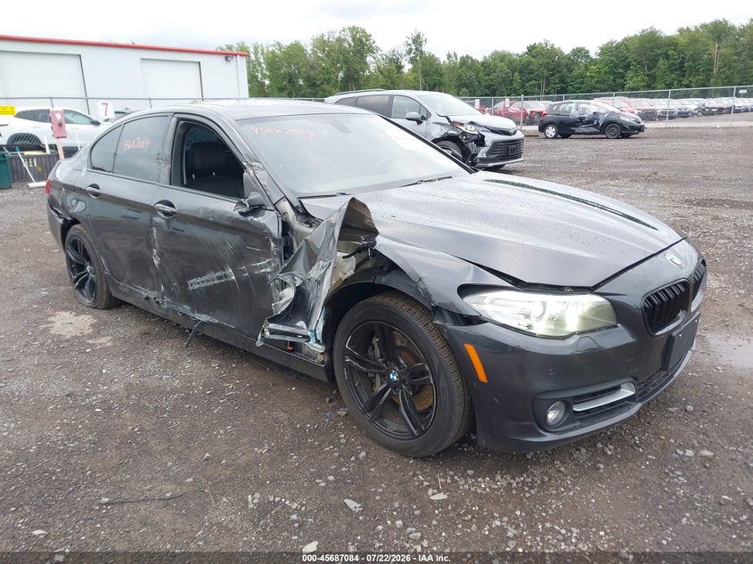 2015 BMW 5er VIN WBA5B3C5XFD545467 IAAI salvage auction — LEFT & RIGHT, Salvage Title, sold $50 on 2026-08-15 (photo 1)