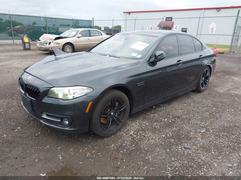2015 BMW 5er VIN WBA5B3C5XFD545467 IAAI salvage auction — LEFT & RIGHT, Salvage Title, sold $50 on 2026-08-15 (photo 2)