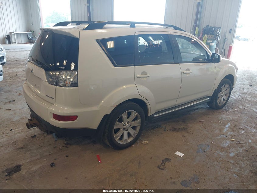 2011 Mitsubishi Outlander VIN JA4JT3AW5BU036952 IAAI salvage auction — NORMAL WEAR, Clear (Michigan), sold $25 on 2026-07-28 (photo 4)