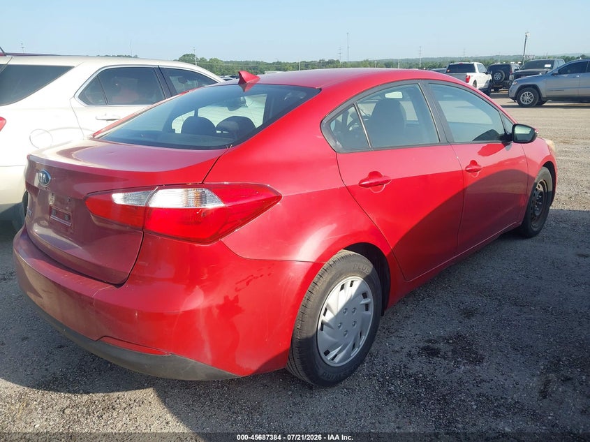 2015 Kia Forte VIN KNAFX4A6XF5421703 IAAI salvage auction — NORMAL WEAR, Clear (Kansas), sold $50 on 2026-07-28 (photo 4)
