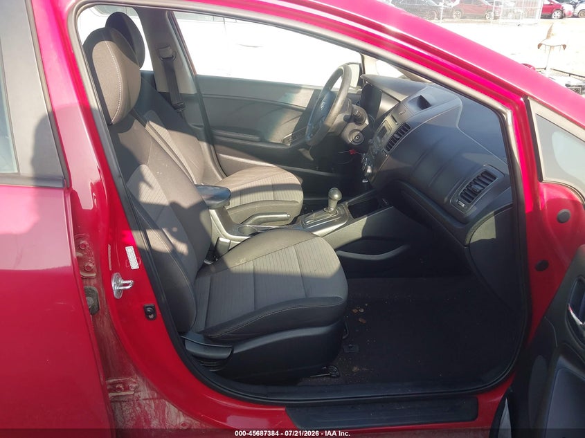 2015 Kia Forte VIN KNAFX4A6XF5421703 IAAI salvage auction — NORMAL WEAR, Clear (Kansas), sold $50 on 2026-07-28 (photo 5)