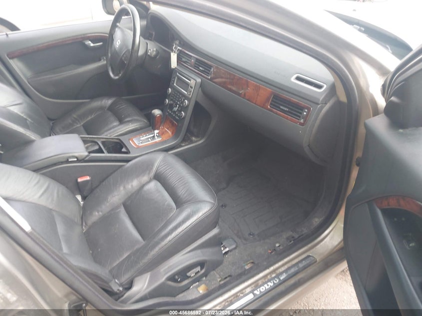 2008 Volvo V70 VIN YV1BW982X81003327 IAAI salvage auction — NORMAL WEAR, Clear (Colorado), sold $25 on 2026-07-28 (photo 5)