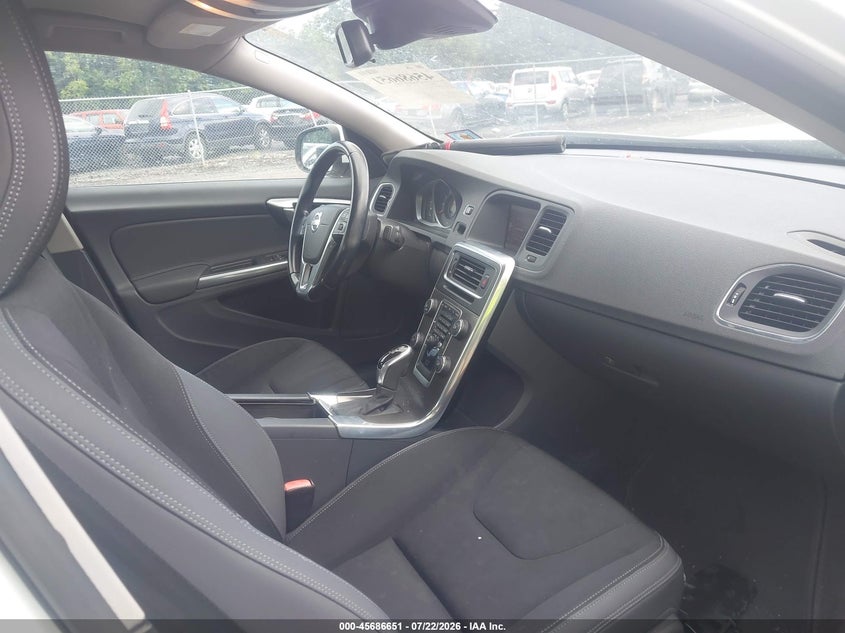 2014 Volvo S60 VIN YV1612FS8E2298587 IAAI salvage auction — FRONT END, Salvage Title, sold $2,025 on 2026-08-18 (photo 5)