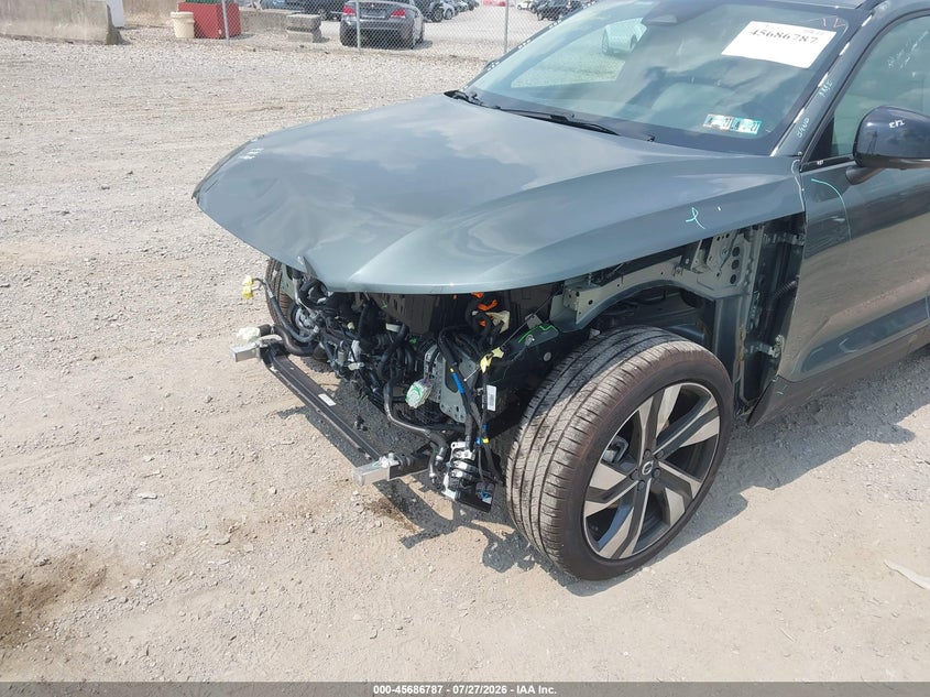 2026 Volvo Xc40 VIN YV4L12UC4T2772243 IAAI salvage auction — LEFT FRONT, Salvage (Pennsylvania), sold $8,000 on 2026-08-02 (photo 6)