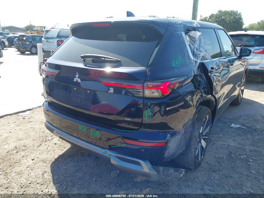 2025 Mitsubishi Outlander VIN JA4J3VA82SZ038271 IAAI salvage auction — SIDE, Salvage Title, sold $6,000 on 2026-07-24 (photo 4)