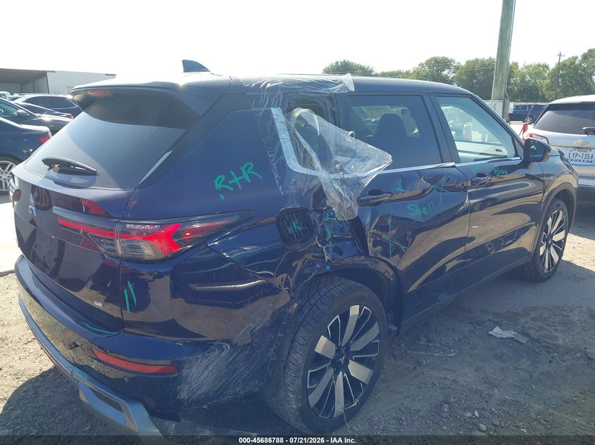 2025 Mitsubishi Outlander VIN JA4J3VA82SZ038271 IAAI salvage auction — SIDE, Salvage Title, sold $6,000 on 2026-07-24 (photo 6)