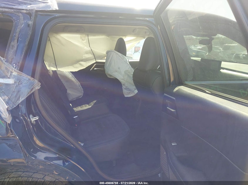 2025 Mitsubishi Outlander VIN JA4J3VA82SZ038271 IAAI salvage auction — LEFT & RIGHT, Enterprise Vehicles Clear Only (California), sold $7,500 on 2026-07-28 (photo 8)