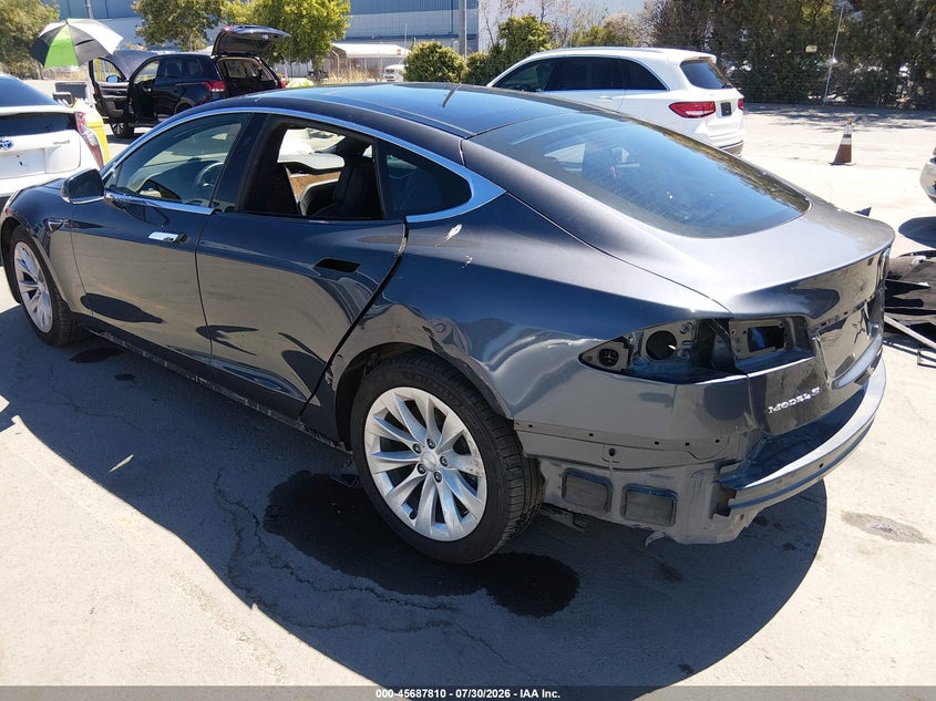 2018 Tesla Model s VIN 5YJSA1E29JF277044 IAAI salvage auction — UNKNOWN, Salvage Title, sold $8,850 on 2026-09-03 (photo 3)