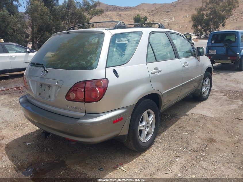 1999 Lexus Rx 300 VIN JT6GF10U7X0034492 IAAI salvage auction — NORMAL WEAR, Clear - Dealer Only (California), sold $350 on 2026-07-28 (photo 4)