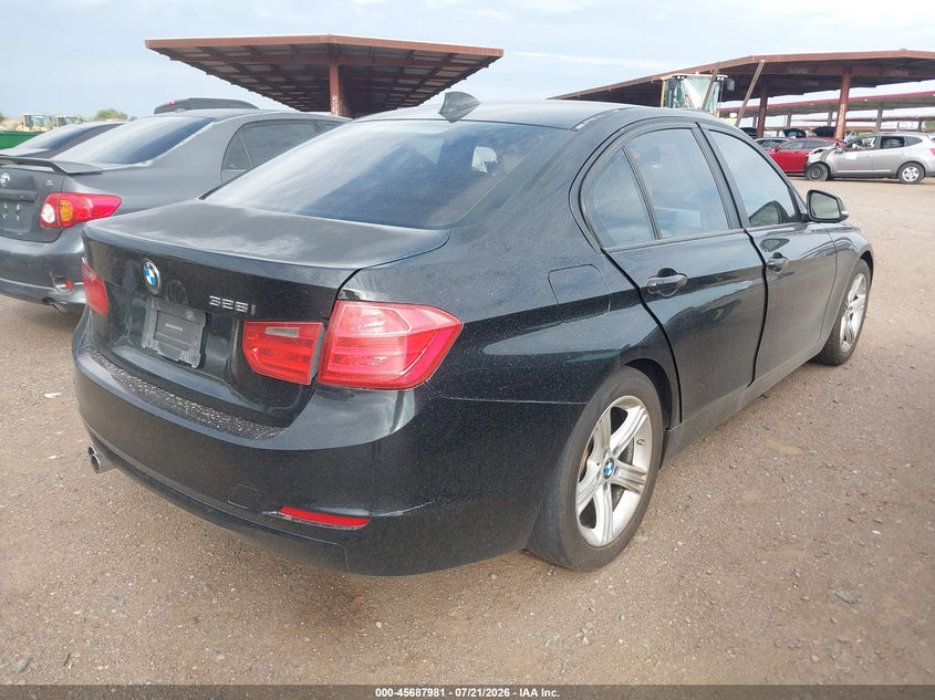 2013 BMW 3 series VIN WBA3A5G54DNP26068 IAAI salvage auction — NORMAL WEAR, Clear-Dealer Only (Arizona), sold $25 on 2026-07-28 (photo 4)