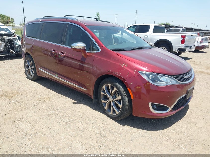 2017 Chrysler Pacifica VIN 2C4RC1GG6HR668782 — IAAI salvage auction photo