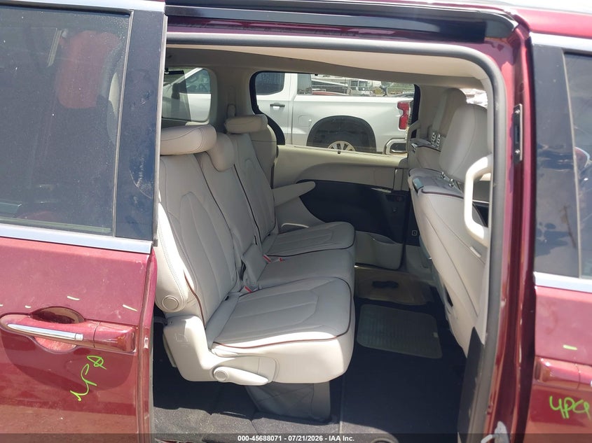 2017 Chrysler Pacifica VIN 2C4RC1GG6HR668782 IAAI salvage auction — RIGHT REAR, Original (Texas), sold $7,700 on 2026-08-22 (photo 8)