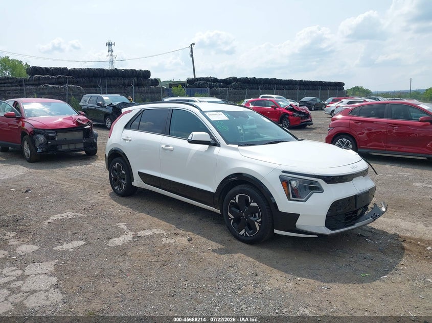 2024 Kia Niro VIN KNDCR3L15R5090870 — IAAI salvage auction photo