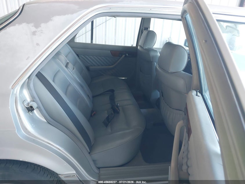1991 Mercedes-benz 300 VIN WDBCA24D5MA574319 IAAI salvage auction — NORMAL WEAR, Clear - Dealer Only (California), sold $25 on 2026-07-28 (photo 8)