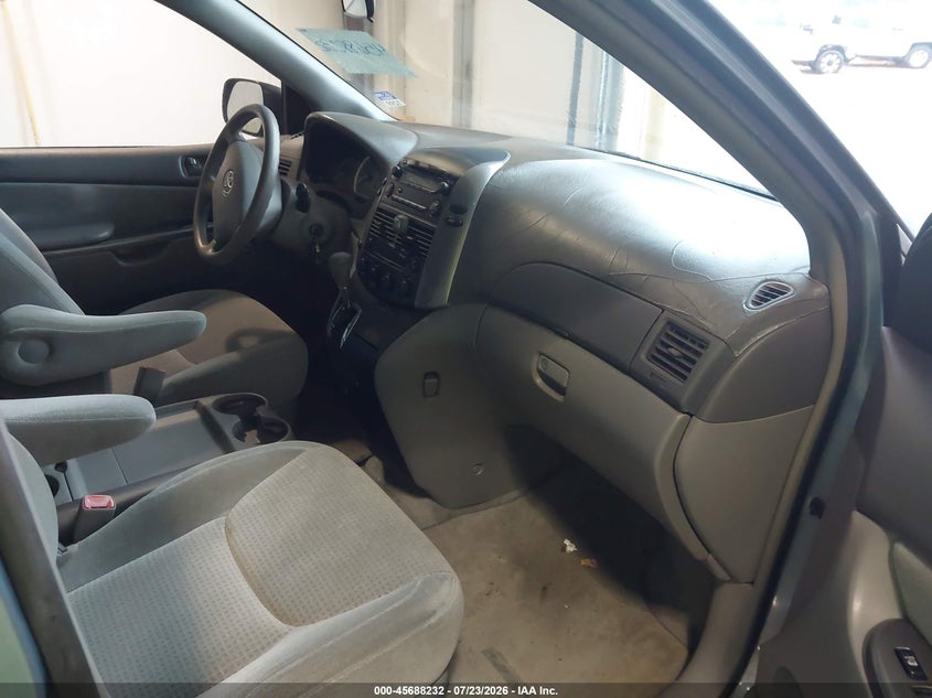 2006 Toyota Sienna VIN 5TDZA23CX6S542895 IAAI salvage auction — NORMAL WEAR, Clear-Dealer Only (North Carolina), sold $525 on 2026-07-27 (photo 5)