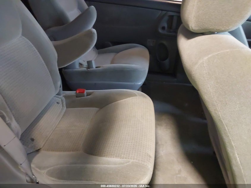 2006 Toyota Sienna VIN 5TDZA23CX6S542895 IAAI salvage auction — NORMAL WEAR, Clear-Dealer Only (North Carolina), sold $525 on 2026-07-27 (photo 8)