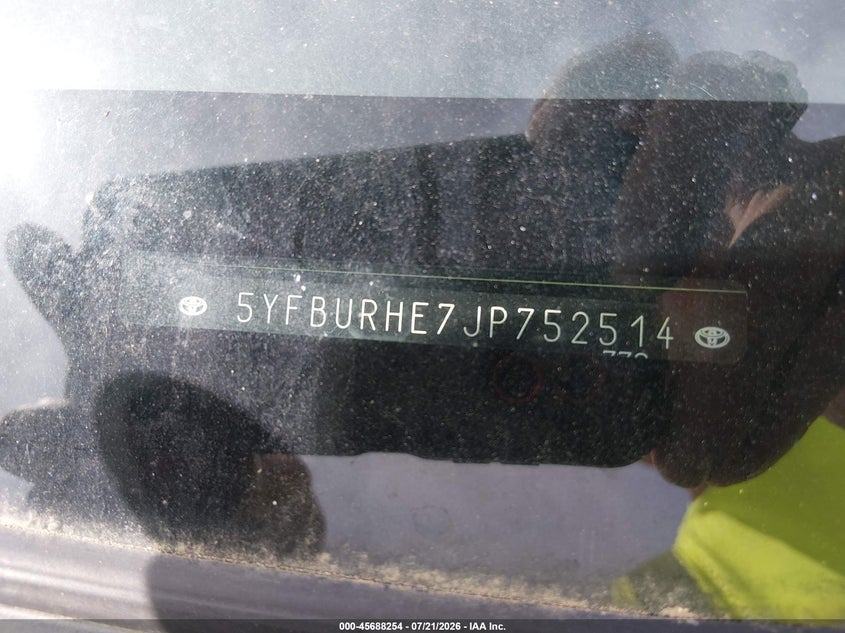 2018 Toyota Corolla VIN 5YFBURHE7JP752514 IAAI salvage auction — NORMAL WEAR, Clear-Dealer Only (North Carolina), sold $875 on 2026-07-29 (photo 9)