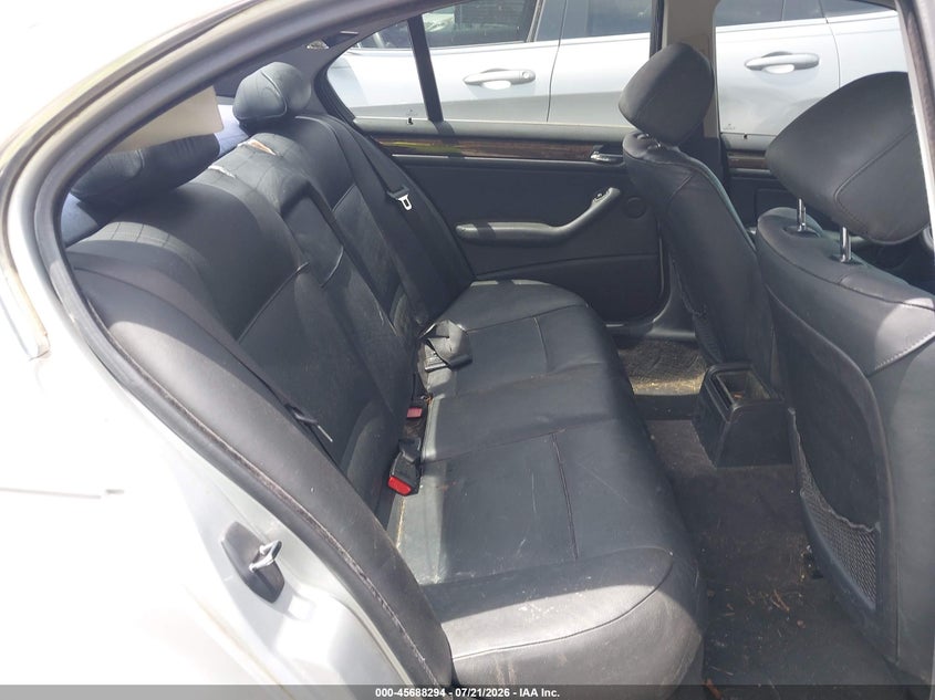 2000 BMW 3 series VIN WBAAM5332YFR15191 IAAI salvage auction — NORMAL WEAR, Clear (North Carolina), sold $300 on 2026-07-30 (photo 8)